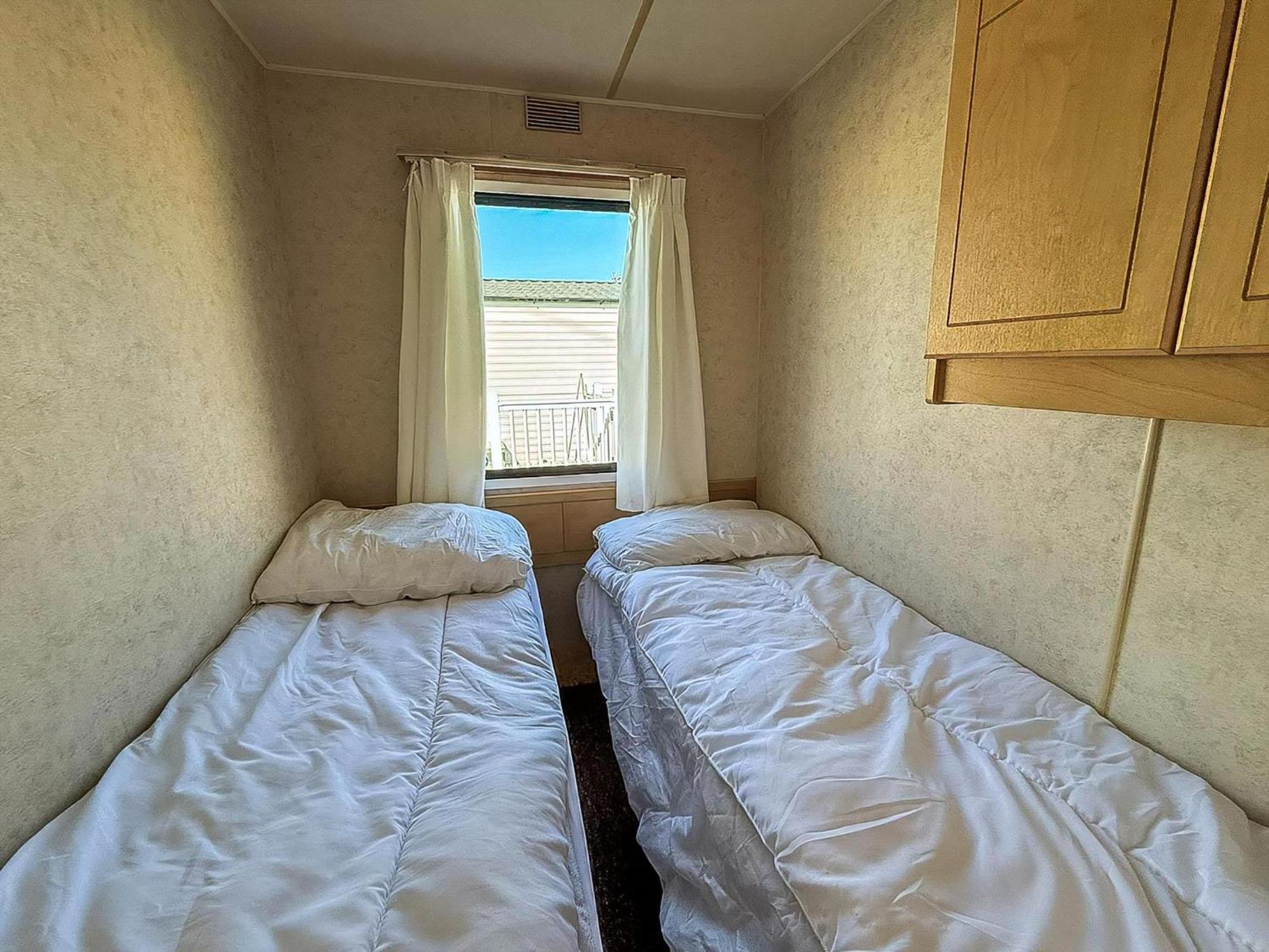 8 Berth Caravan With Free Wifi At Heacham Holiday Park In Norfolk Ref 21008E Exterior foto
